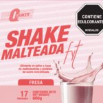 Etiqueta de shake malteada sabor fresa con información nutricional y advertencia de edulcorantes