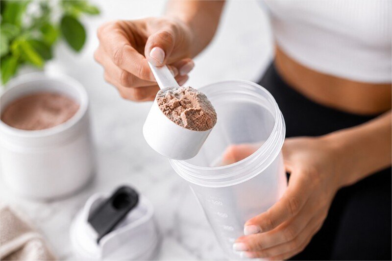 Proteína whey antes o después de entrenar, qué conviene  según tu rutina 